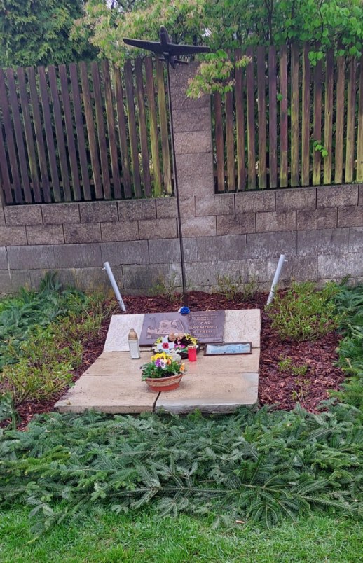 Pietní akt k 81. výročí úmrtí amerického pilota