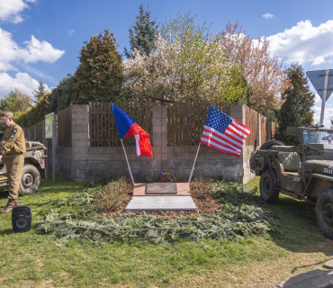 Pietní akt k 81. výročí úmrtí amerického pilota kapitána C. R. Alfreda - 17.4.2026